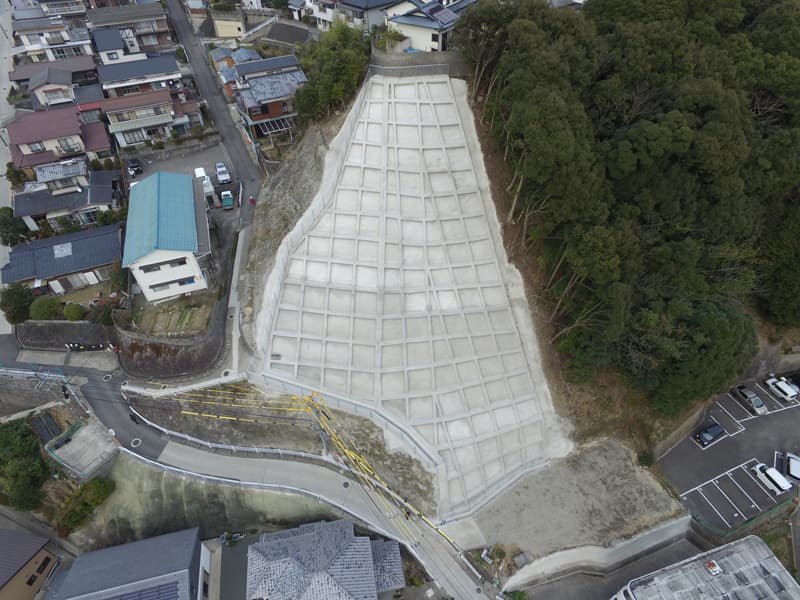 滑石３丁目（４）地区急傾斜地崩壊対策工事